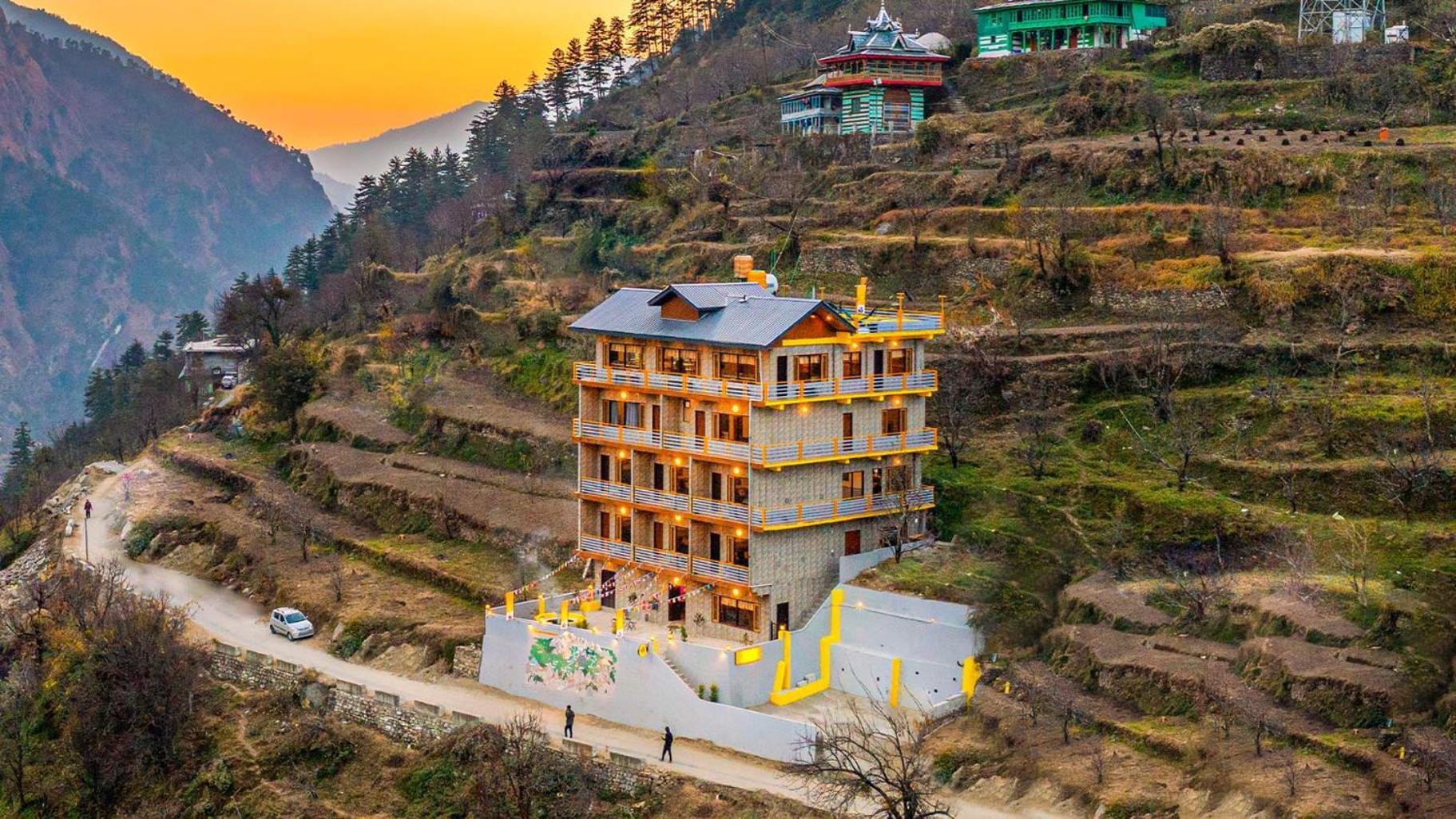 The Hosteller Tirthan Valley Gushaini Екстериор снимка